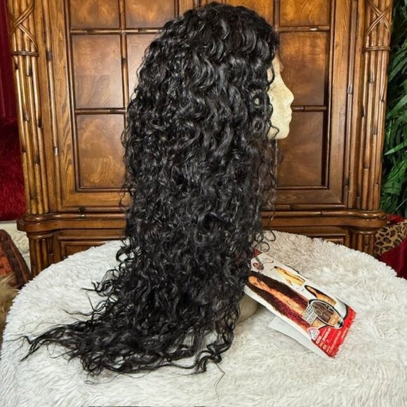 Isis Super Jacky 27" Lace Front Red Carpet Premiere Color 1B Wavy Synthetic Wig - Picture 6 of 16